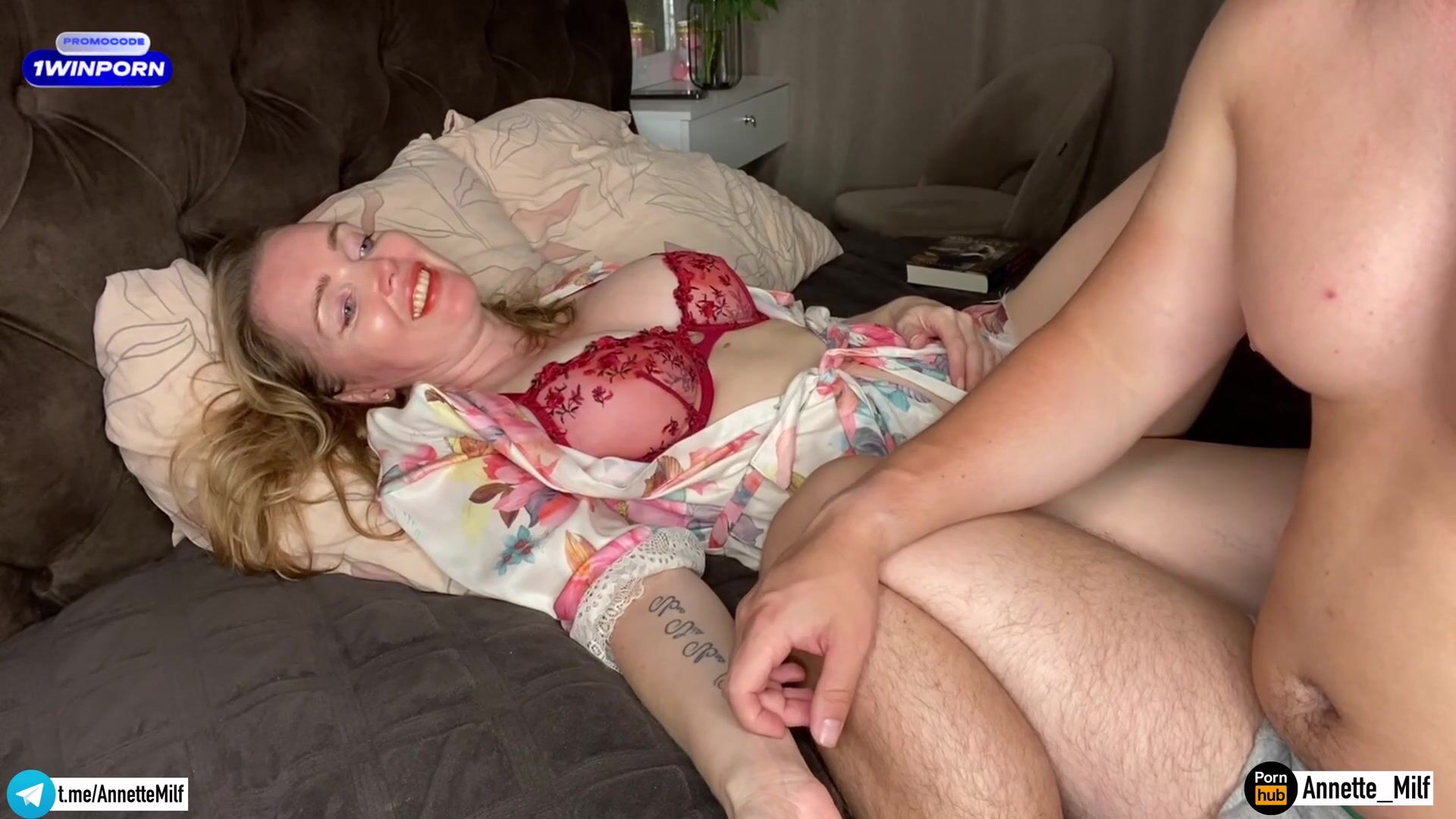 Мачеха Аннет Милф заболела: пасынок лечит ее сексом